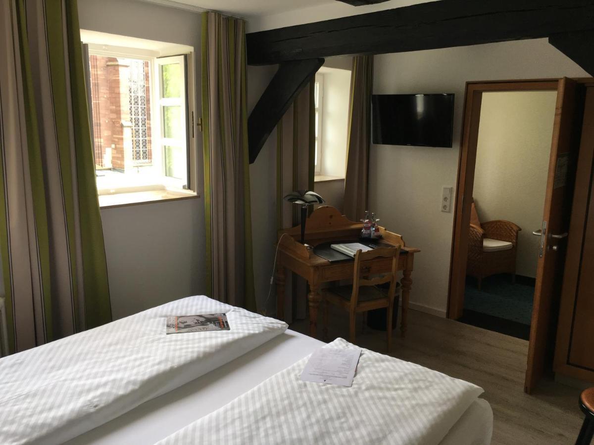Alt Warburg Hotell Exteriör bild