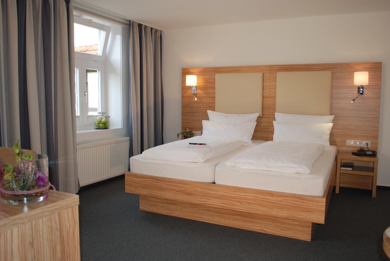 Alt Warburg Hotell Exteriör bild