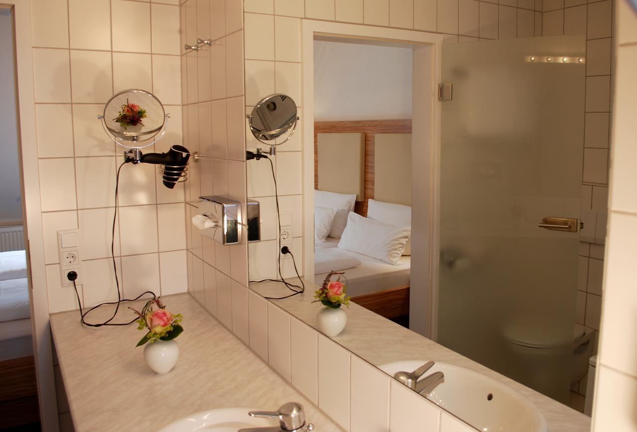 Alt Warburg Hotell Exteriör bild