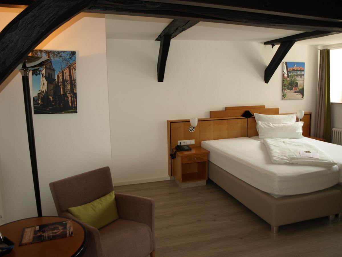 Alt Warburg Hotell Exteriör bild