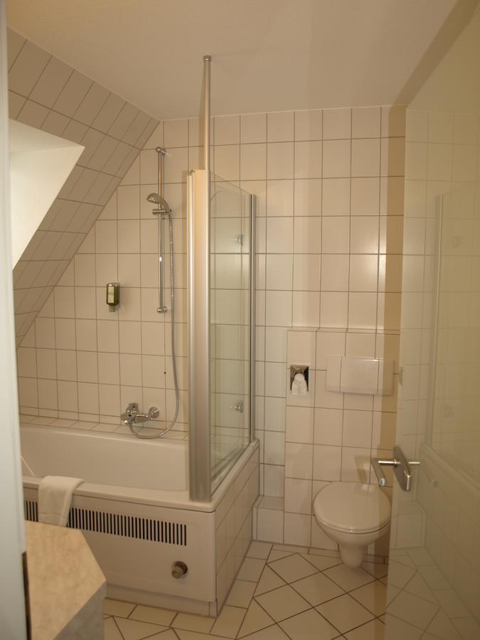 Alt Warburg Hotell Exteriör bild