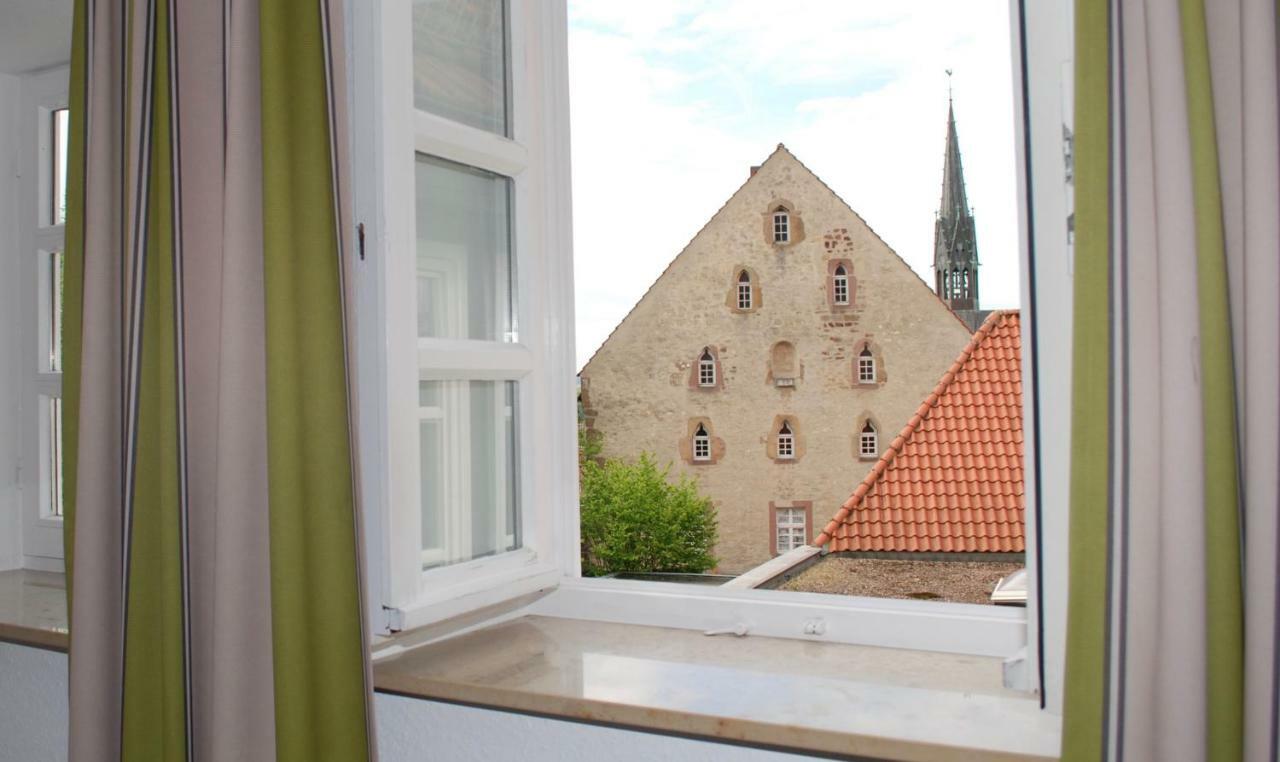 Alt Warburg Hotell Exteriör bild